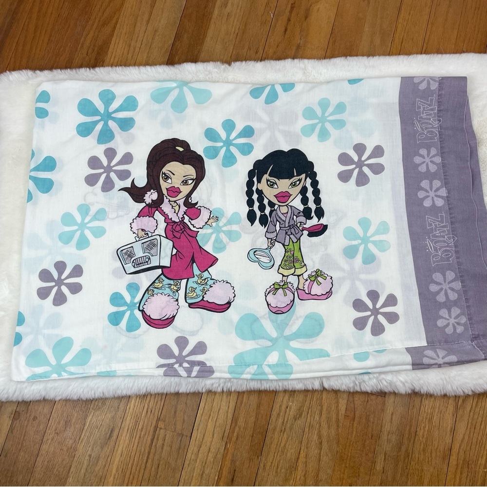 Bratz pillow case